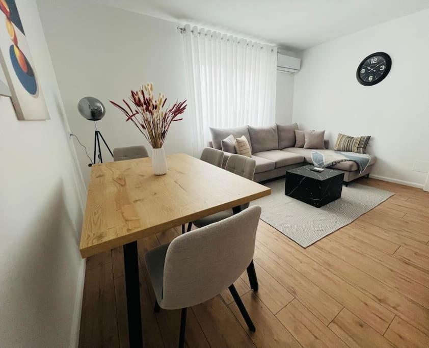 Modern Apt Near City Centre Shkoder Ngoại thất bức ảnh